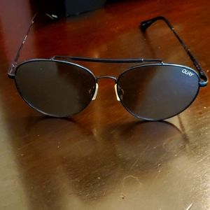 QUAY AUSTRALIA SUNGLASSES blue frame